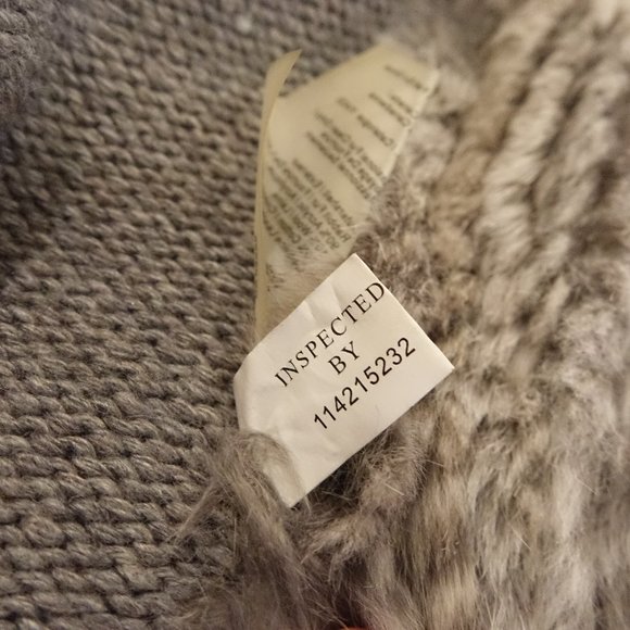 Danier geniune rabbit fur vest large - Picture 4 of 8